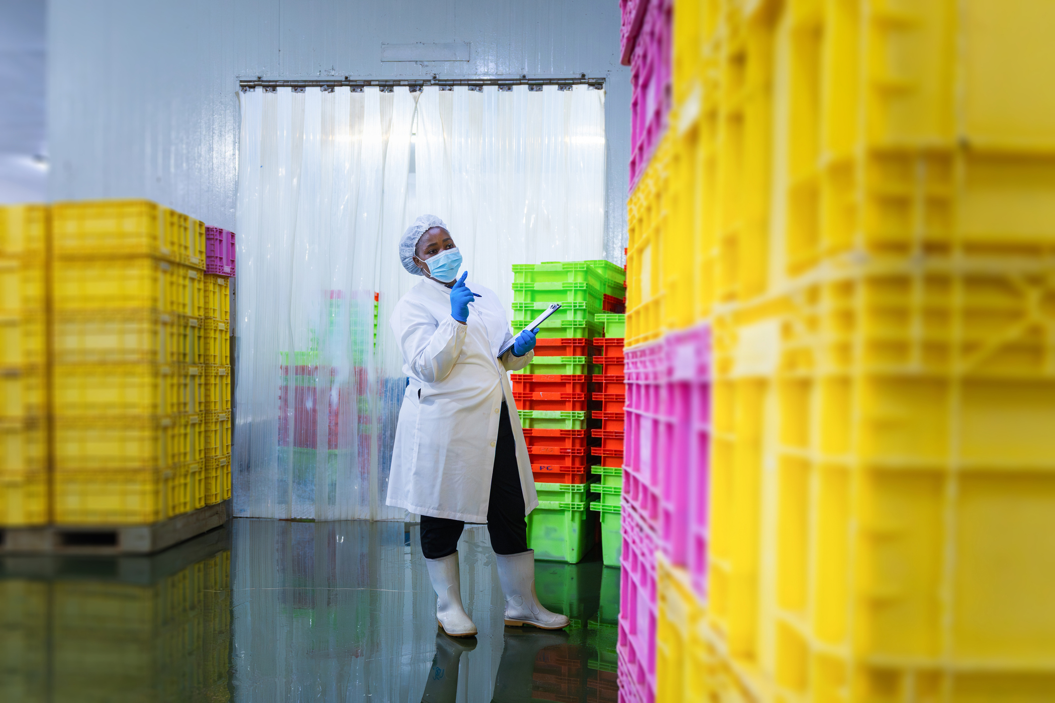 Food Warehousing: What Storage Equipment Meets the Requirements?
